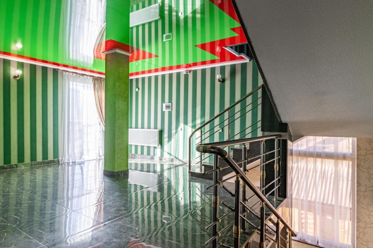 Zeleniy Bir Hotel Буковел Екстериор снимка