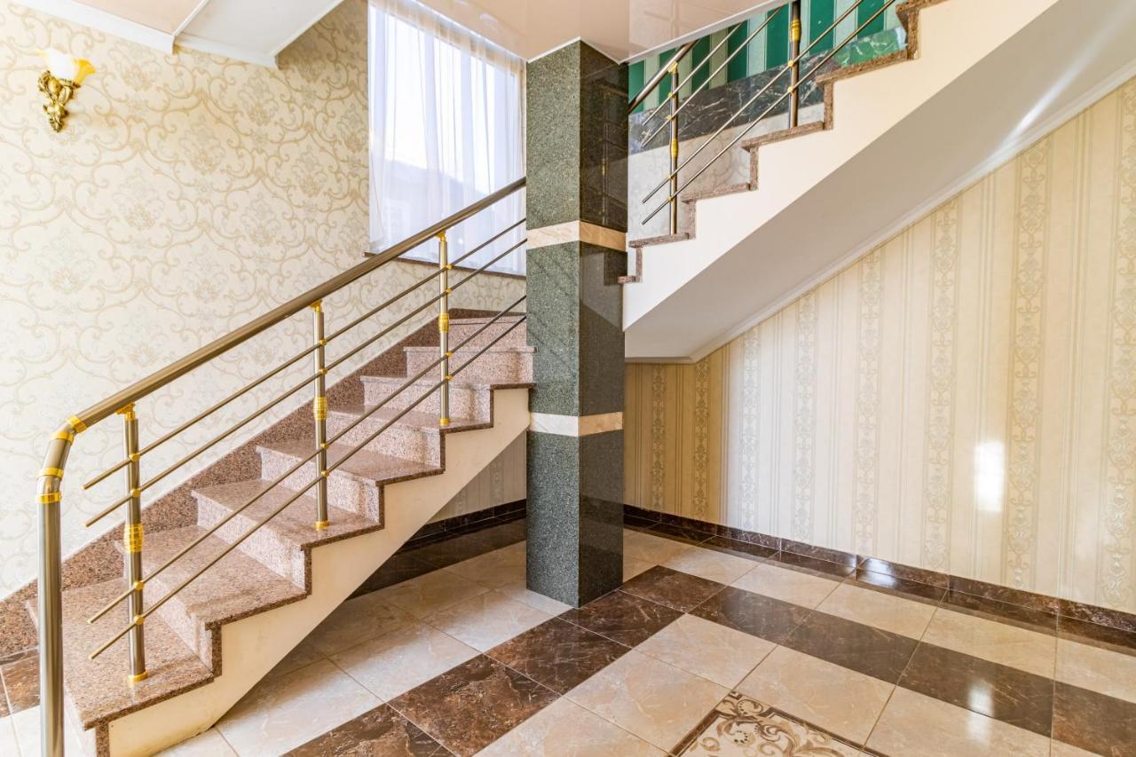 Zeleniy Bir Hotel Буковел Екстериор снимка