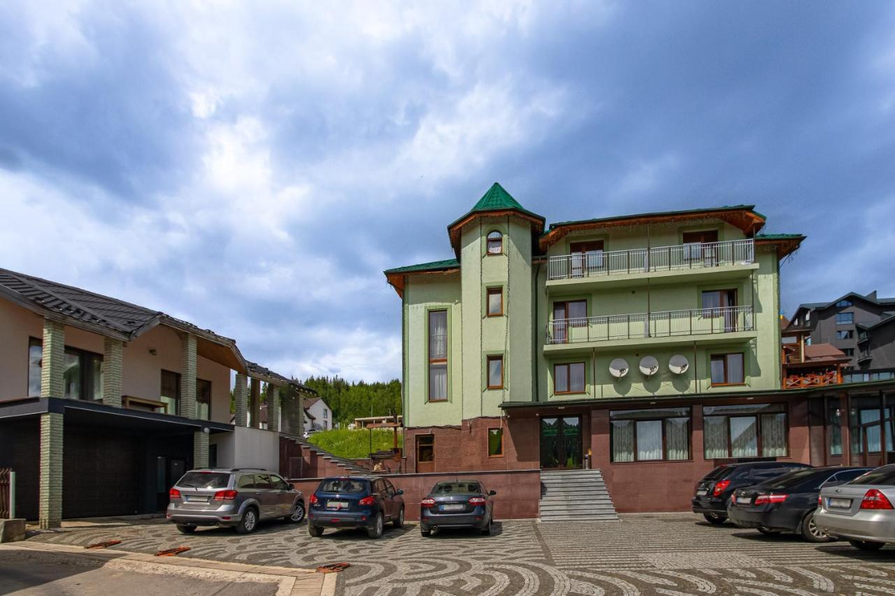 Zeleniy Bir Hotel Буковел Екстериор снимка